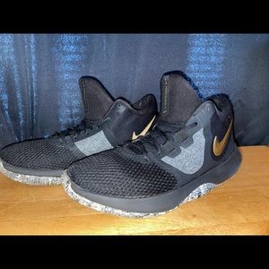 Pre-Owned, Nike Air Precision 2 size 8.5.